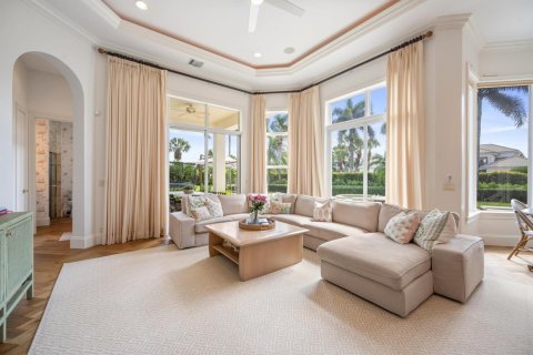 House in Jupiter, Florida 4 bedrooms, 462.47 sq.m. № 2081968 - photo 8