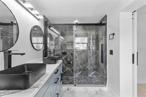 Купить виллу или дом в Сент-Питерсберг, Флорида 6 комнат, 117.89м2, № 1898892 - фото 14