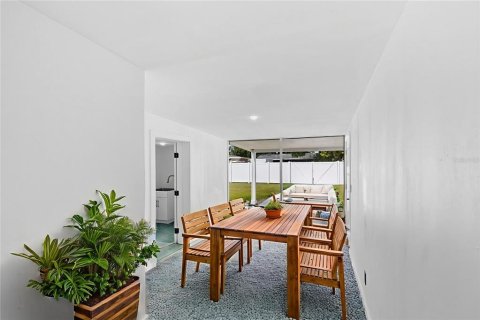 Купить виллу или дом в Сент-Питерсберг, Флорида 6 комнат, 117.89м2, № 1898892 - фото 22