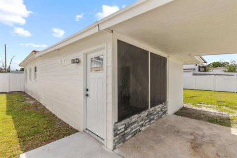 Купить виллу или дом в Сент-Питерсберг, Флорида 6 комнат, 117.89м2, № 1898892 - фото 25