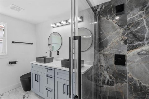 Купить виллу или дом в Сент-Питерсберг, Флорида 6 комнат, 117.89м2, № 1898892 - фото 13