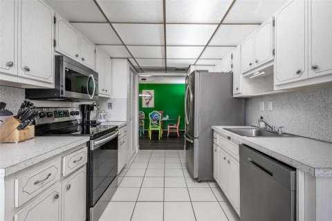 Copropriété à vendre à Plantation, Floride: 2 chambres, 125.42 m2 № 1966633 - photo 26