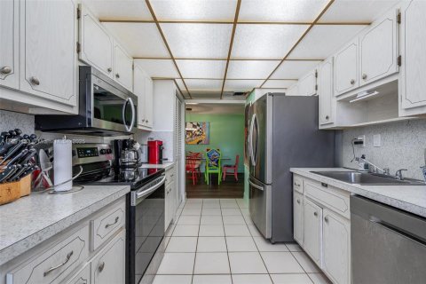 Copropriété à vendre à Plantation, Floride: 2 chambres, 125.42 m2 № 1966633 - photo 12