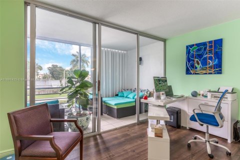 Copropriété à vendre à Plantation, Floride: 2 chambres, 125.42 m2 № 1966633 - photo 29