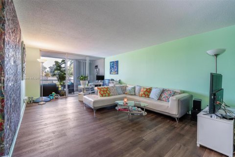 Copropriété à vendre à Plantation, Floride: 2 chambres, 125.42 m2 № 1966633 - photo 13