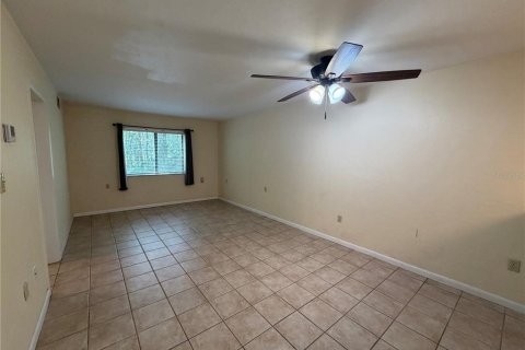Condo in Gainesville, Florida, 2 bedrooms № 2221819 - photo 9
