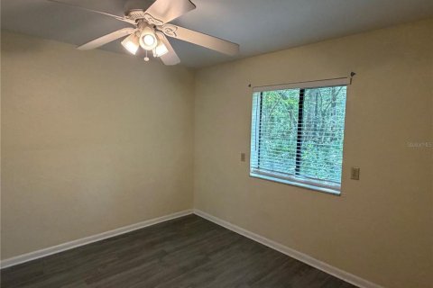 Condo in Gainesville, Florida, 2 bedrooms № 2221819 - photo 16