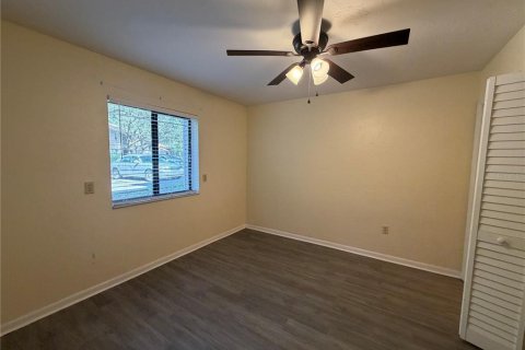 Condo in Gainesville, Florida, 2 bedrooms № 2221819 - photo 12