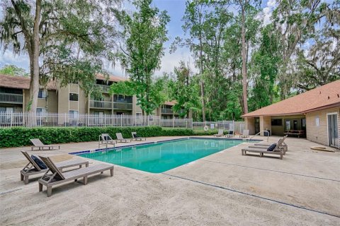 Condo in Gainesville, Florida, 2 bedrooms № 2221819 - photo 20