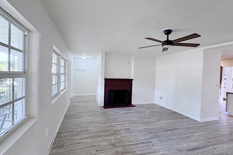 Villa ou maison à louer à Dania Beach, Floride: 2 chambres, 125.42 m2 № 2431411 - photo 13