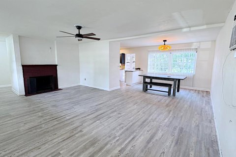 Villa ou maison à louer à Dania Beach, Floride: 2 chambres, 125.42 m2 № 2431411 - photo 10