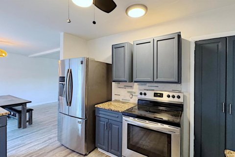 Villa ou maison à louer à Dania Beach, Floride: 2 chambres, 125.42 m2 № 2431411 - photo 18