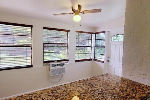 Villa ou maison à louer à Dania Beach, Floride: 2 chambres, 125.42 m2 № 2431411 - photo 28