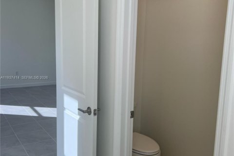 Casa en alquiler en Homestead, Florida, 4 dormitorios № 1995316 - foto 22