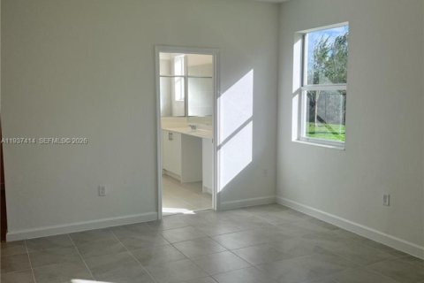 Casa en alquiler en Homestead, Florida, 4 dormitorios № 1995316 - foto 13