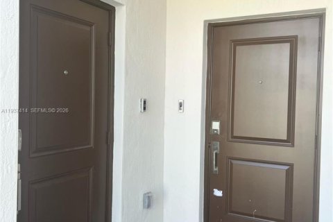 Casa en alquiler en Homestead, Florida, 4 dormitorios № 1995316 - foto 5