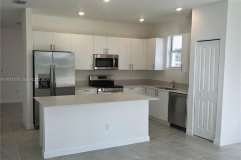 Casa en alquiler en Homestead, Florida, 4 dormitorios № 1995316 - foto 9