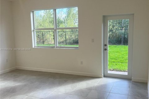 Casa en alquiler en Homestead, Florida, 4 dormitorios № 1995316 - foto 11