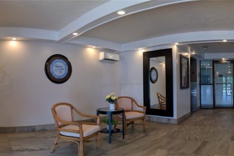 Copropriété à vendre à Lauderhill, Floride: 2 chambres, 101.45 m2 № 1937008 - photo 4