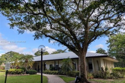 Copropriété à vendre à Lauderhill, Floride: 2 chambres, 101.45 m2 № 1937008 - photo 30
