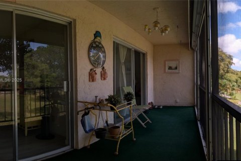 Copropriété à vendre à Lauderhill, Floride: 2 chambres, 101.45 m2 № 1937008 - photo 12