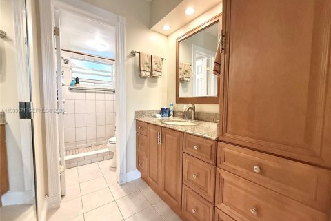 Condo in Margate, Florida, 1 bedroom  № 1991319 - photo 6