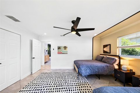 House in Naples, Florida 3 bedrooms, 153.01 sq.m. № 2220733 - photo 29