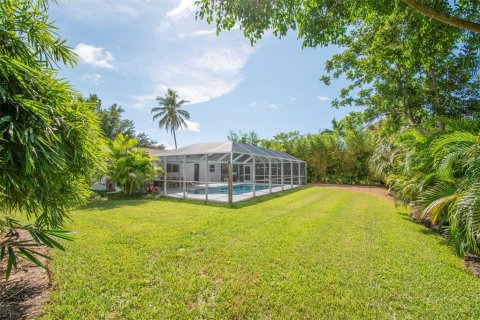 House in Naples, Florida 3 bedrooms, 153.01 sq.m. № 2220733 - photo 20