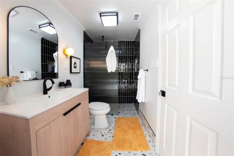 House in Naples, Florida 3 bedrooms, 153.01 sq.m. № 2220733 - photo 11