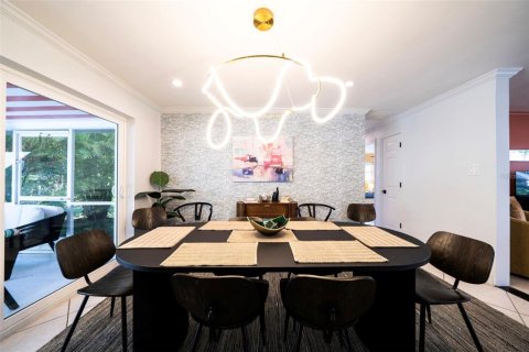 House in Naples, Florida 3 bedrooms, 153.01 sq.m. № 2220733 - photo 8