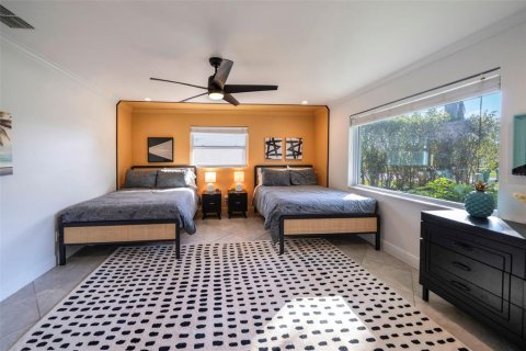 House in Naples, Florida 3 bedrooms, 153.01 sq.m. № 2220733 - photo 13