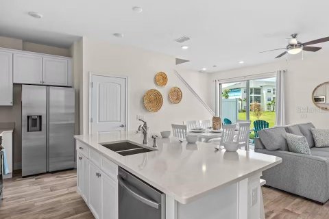 Touwnhouse à louer à Kissimmee, Floride: 2 chambres, 128.21 m2 № 2147404 - photo 7