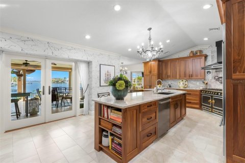 Casa en venta en Gulfport, Florida, 3 dormitorios, 247.4 m2 № 1839056 - foto 12
