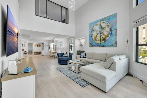Condominio en venta en Hutchinson Island South, Florida, 3 dormitorios, 246.01 m2 № 2356832 - foto 18