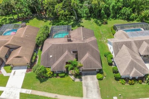 House in Hudson, Florida 3 bedrooms, 214.98 sq.m. № 1912678 - photo 9