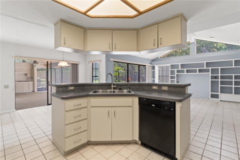 House in Hudson, Florida 3 bedrooms, 214.98 sq.m. № 1912678 - photo 22