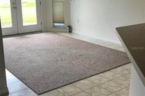House in Sebring, Florida 4 bedrooms, 325.16 sq.m. № 1678198 - photo 6