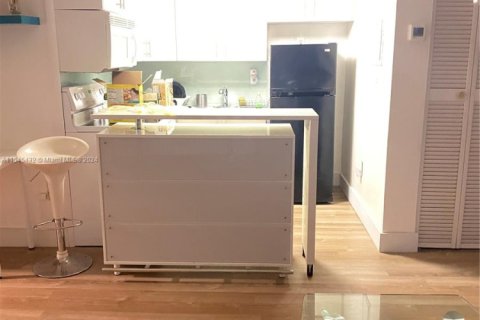 Copropriété à louer à Miami Beach, Floride: 1 chambre, 48.31 m2 № 1983443 - photo 4
