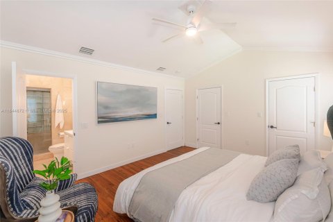 House in Miami, Florida 4 bedrooms, 224.17 sq.m. № 1841058 - photo 11