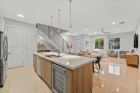 Adosado en venta en Fort Lauderdale, Florida, 3 dormitorios, 177.72 m2 № 1950919 - foto 10
