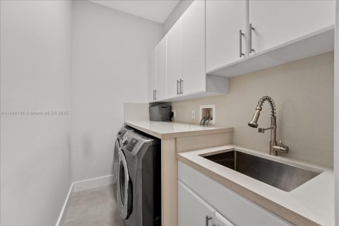Adosado en venta en Fort Lauderdale, Florida, 3 dormitorios, 177.72 m2 № 1950919 - foto 26