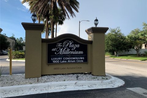 Condominio en alquiler en Orlando, Florida, 2 dormitorios, 80.27 m2 № 1882843 - foto 1