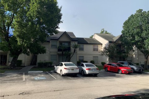 Condominio en alquiler en Orlando, Florida, 2 dormitorios, 80.27 m2 № 1882843 - foto 2