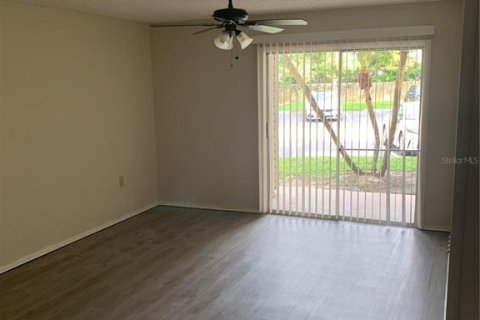 Condominio en alquiler en Orlando, Florida, 2 dormitorios, 80.27 m2 № 1882843 - foto 8