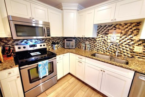Casa en venta en Clearwater, Florida, 3 dormitorios, 187.94 m2 № 2380969 - foto 12