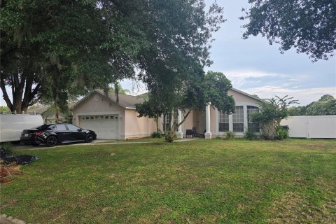 House in Davenport, Florida 3 bedrooms, 166.67 sq.m. № 2277391