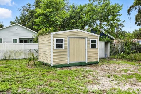 House in Tampa, Florida 3 bedrooms, 143.07 sq.m. № 1888535 - photo 30
