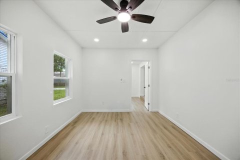 House in Tampa, Florida 3 bedrooms, 143.07 sq.m. № 1888535 - photo 17