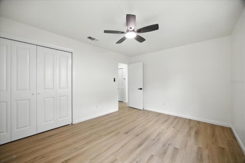 House in Tampa, Florida 3 bedrooms, 143.07 sq.m. № 1888535 - photo 24