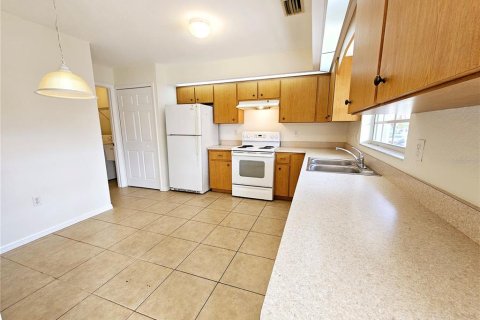 Appartement à louer à Englewood, Floride: 2 chambres, 101.54 m2 № 2167473 - photo 8